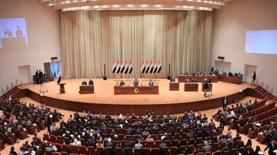 خبير قانوني : يوضح الأثر الدستوري والسياسي للدعوة إلى جلسات استثنائية في الأيام الأخيرة من عمر البرلمان “الوقت الضائع “