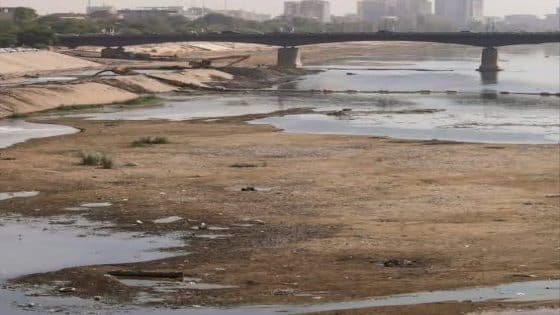 مقاولو السوداني يحتفلون بجفاف دجلة ويحصلون على موافقة بناء مجسّر فوق العطش ..