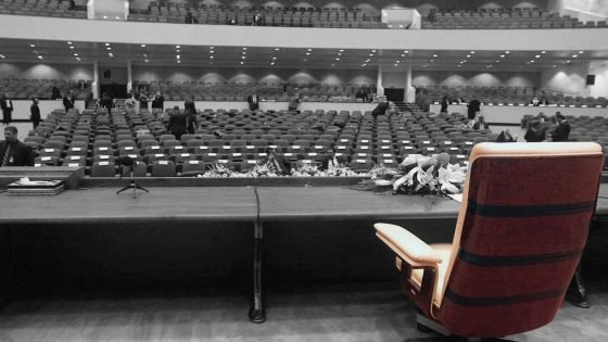 خبير قانوني: الجلسة المفتوحة بدعة دستورية… وحسم الرئاسة واجب لا يقبل التأجيل