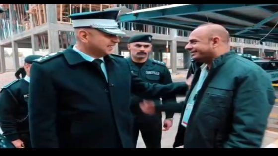 مدير المرور العام يتفقد مجمع الحسينيه ( مواقع 3 .1 ) لتسجيل المركبات ويلتقي بالمواطنين ويشرف على مراحل البناء والاعمار لهذه المواقع لمواكبة التطور العمراني لمواقع التسجيل لتقديم افضل الخدمات لمواطنينا الكرام