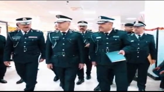 بالفيديو و من محافظة نينوى ، مدير المرور العام الفريق الدكتور عدي سمير الحساني يتفقد موقع تسجيل المركبات واصدار اجازات السياقة 