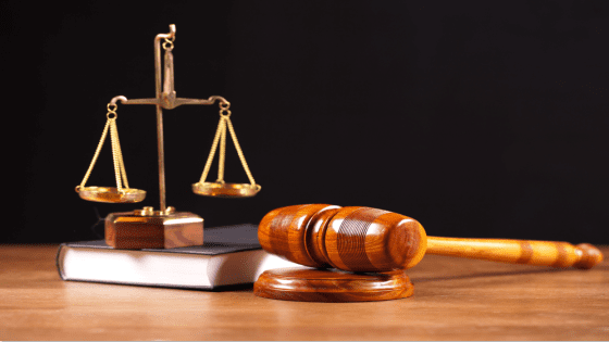 خبير قانوني يرد على بعض المحللين : تضليل سياسي فجّ… وخلط متعمّد بين الدستور وبدع “المكونات”