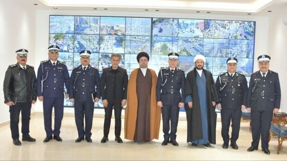 تثميناً لجهود مديرية المرور العامة زار وفد من مكتب السيد الشهيد الصدر برئاسة السيد ابراهيم الجابري والشيخ صباح الساعدي لنقل تحيات سماحة السيد القائد ( مقتدى الصدر ) اعزه الله ونصره