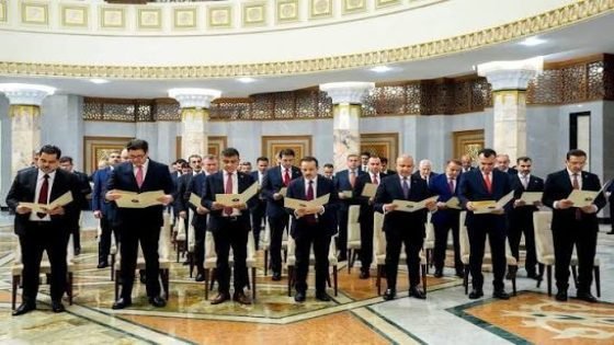 “سفراء فوق السن” و”سفراء بلا سفارات”: مفارقة الدبلوماسية العراقية وهدر المليارات