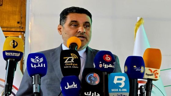 طمأن رئيس اللجنة الأمنية في مجلس محافظة البصرة، الدكتور عقيل الفريجي، المواطنين بشأن الانتشار العسكري الذي شهدته بعض مناطق المحافظة.