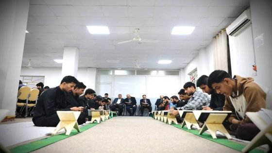 جامعة الفرات الأوسط التقنية تنظم جلسة قرآنية ومأدبة إفطار لطلبة تشكيلاتها في موقع الكوفة | أوس ستار الغانمي