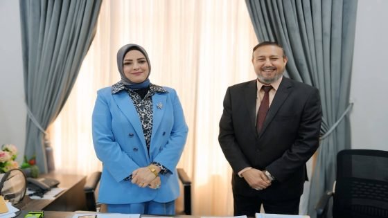 رئيس نقابة الفنانين في البصرة يزور مجلس محافظة البصرة