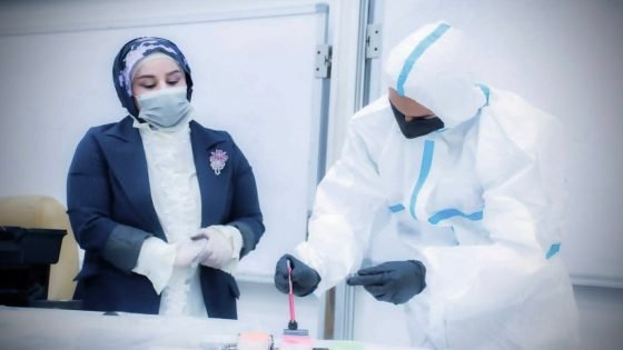 جامعة الفرات الأوسط التقنية تنظم نشاطاً تطبيقياً لتدريب طلبتها على تقنيات إظهار البصمات الخفية |أوس ستار الغانمي