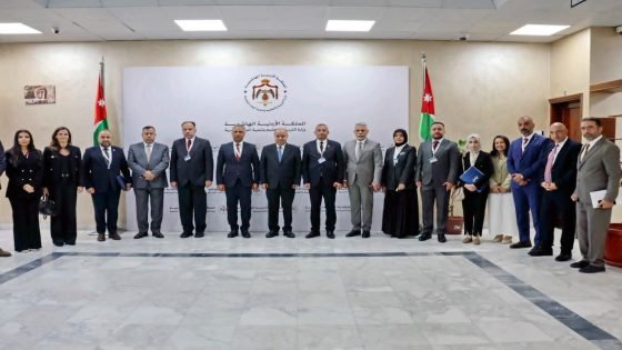 رئيس جامعة الفرات الأوسط التقنية يلتقي وزير التربية والتعليم الأردني ضمن وفد رؤساء الجامعات التقنية لبحث آفاق التعاون المشترك وتنمية الموارد البشرية