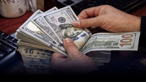 قرار الدولار : الدينار يدفع والمواطن يُعاقَب !